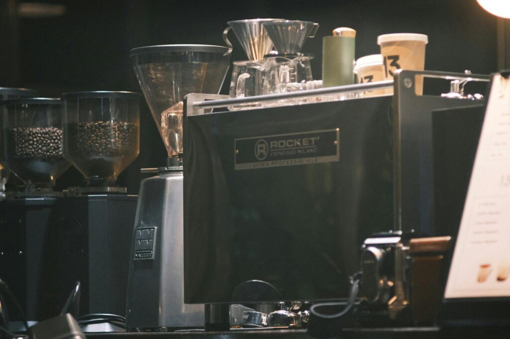 Machine à café à grain : critères, marques et choix éclairé - Photo par 🇻🇳🇻🇳 Việt Anh Nguyễn 🇻🇳🇻🇳